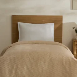 Outlet Leaves Wellsoft Blanket, Single, 150x200cm, Ecru Throws & Blankets