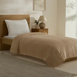 Outlet Leaves Wellsoft Blanket, Single, 150x200cm, Ecru Throws & Blankets