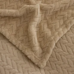 Outlet Leaves Wellsoft Blanket, Single, 150x200cm, Ecru Throws & Blankets