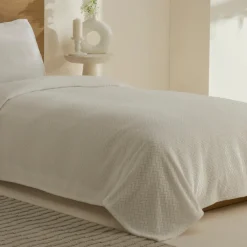 Leaves Wellsoft Blanket, Single, 150x200cm, White Throws & Blankets