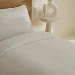 Leaves Wellsoft Blanket, Single, 150x200cm, White Throws & Blankets