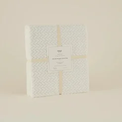 Leaves Wellsoft Blanket, Single, 150x200cm, White Throws & Blankets