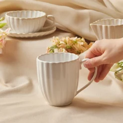 Online New Daisy Stoneware Mug, 410ml, White Mugs