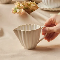 Online New Daisy Stoneware Milk Jug, 150ml, White Cafetieres