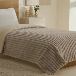 Best Stripe Sherpa Blanket, 150x200cm, Single, Light Grey Throws & Blankets